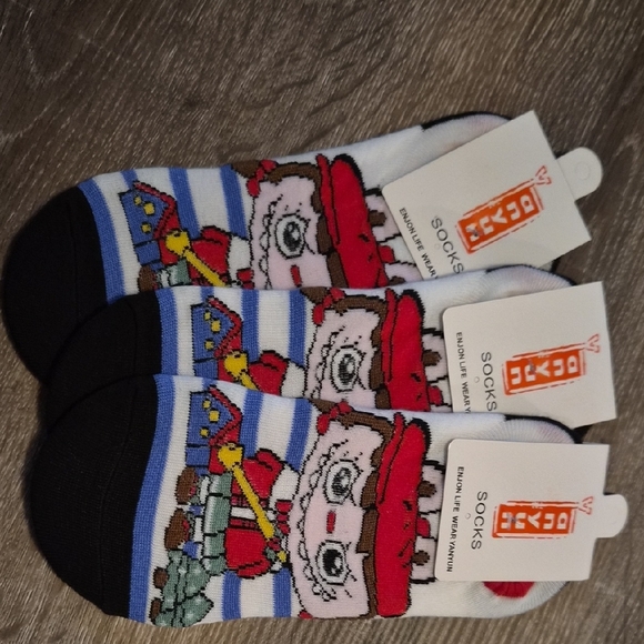 Labubu Socks - Picture 3 of 7